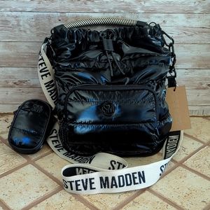 🖤Steve Madden Black Wet Flipp Bucket handbag 🖤 NWT
